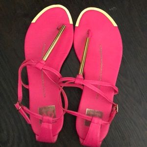Amazing summer Dolce Vita sandal!!!